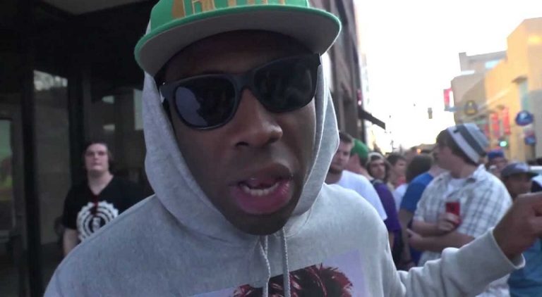 Tyler The Creator disses 2 Chainz' Beez In The Trap verse