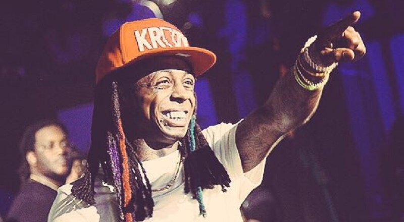 Lil Wayne suffers another seizure and his life hangs in the balance