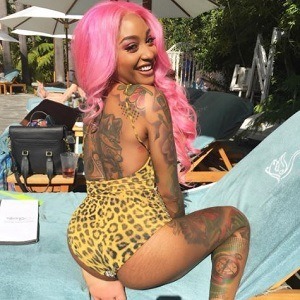 Ayana Charm removes tattoo of Offset's name