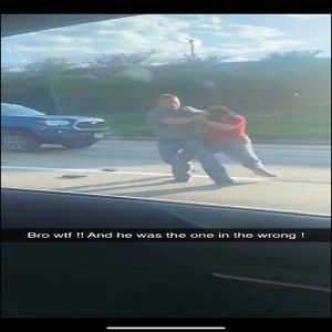 Edna Mojica shared a video of a white man beating her daughter up, in Houston. The fight occurred over a road rage incident and the person in the vehicle ahead filmed the altercation. How the man caught her daughter is due to the traffic light being red, and, worst of all, is that the witnesses say the man was the one in the wrong.