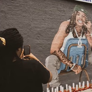 King Von fans create petition to keep his mural up, as Chicago police are trying to remove it, due to his alleged gang ties