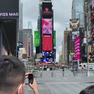 Times Square evacuated after apparent bomb threat