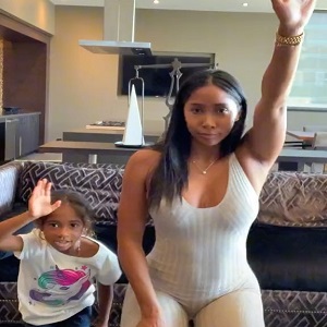 Apryl Jones shows her daughter how to use her Megan Thee Stallion knees