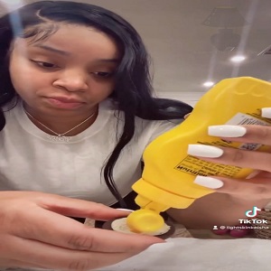 LightSkinKeisha tries Lizzo's mustard Oreos and spits it out