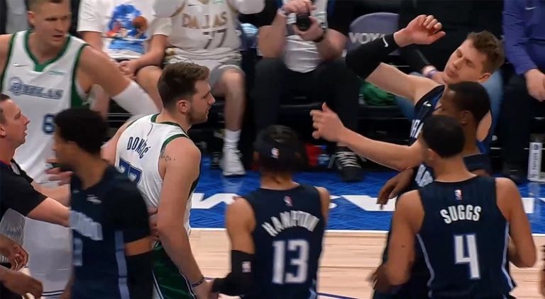 Luka Doncic curses at Mo Wagner while trying to fight him