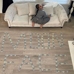 Natalie Nunn does money challenge and spells Moon Face