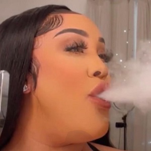 Natalie Nunn recreates her viral chin photo with her makeup on