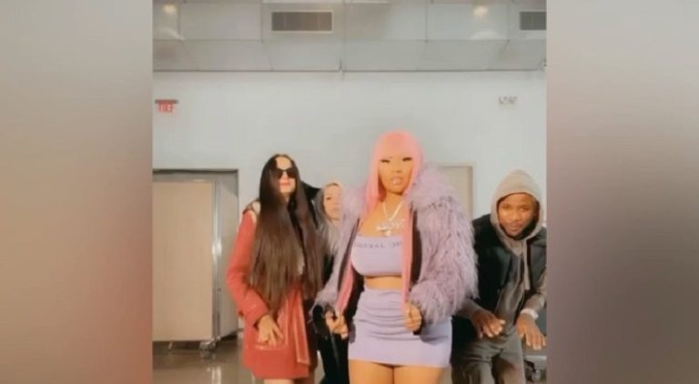 Nicki Minaj twerks to her single Bussin