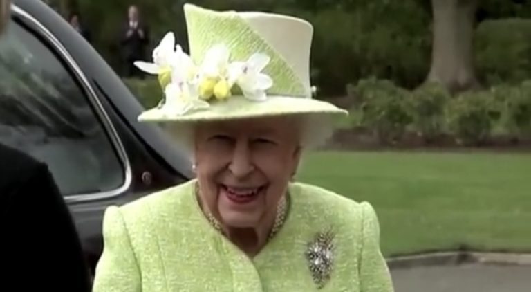 Queen Elizabeth II reportedly still alive after death rumor
