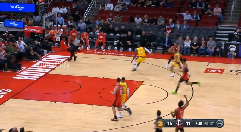Eric Gordon savagely breaks LeBron James' ankles with insane crossover