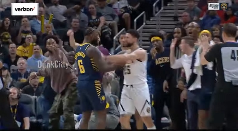 Lance Stephenson fights Austin Rivers and then gets him ejected