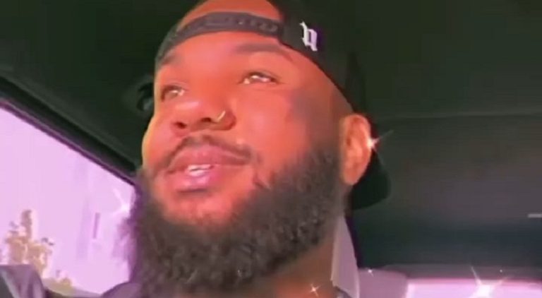 The Game's daughter clowns him for snapping his fingers playing music
