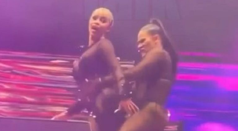 Cardi B takes off her wig during WAP performance