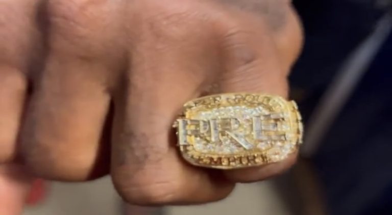 Key Glock gives Deion Sanders Paper Route Empire ring