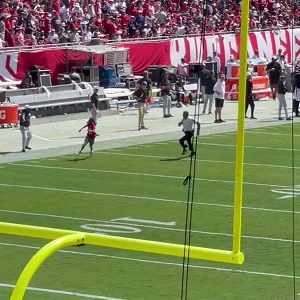Kid gets tackled by security during Tampa Bay Bucs game