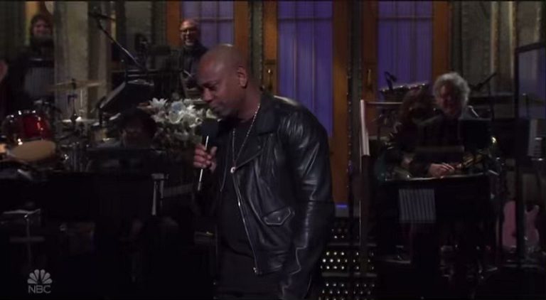Dave Chappelle roasts Kanye West on SNL and says n-word