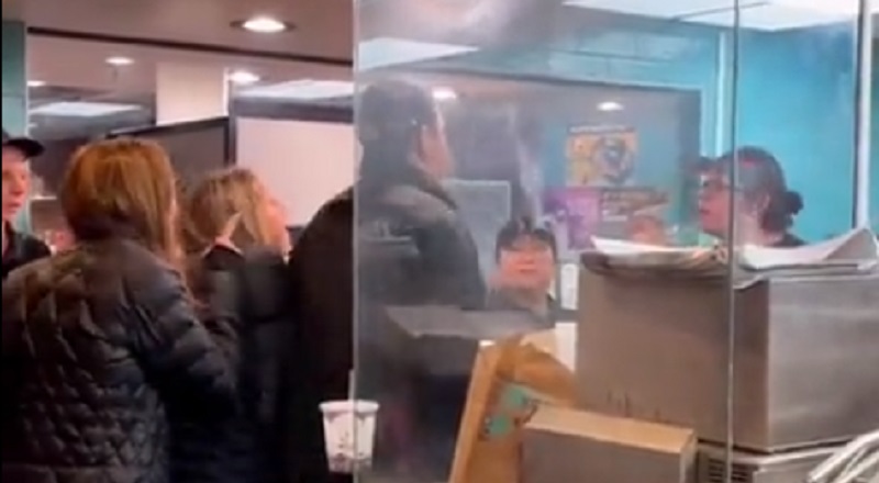 Taco Bell employee shoves female customer during argument