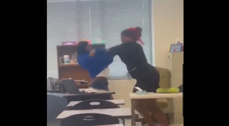 Rocky Mount teacher beats up student over her phone