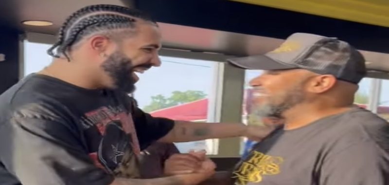 Drake visits Bun B's new Trill Burgers restaurant 