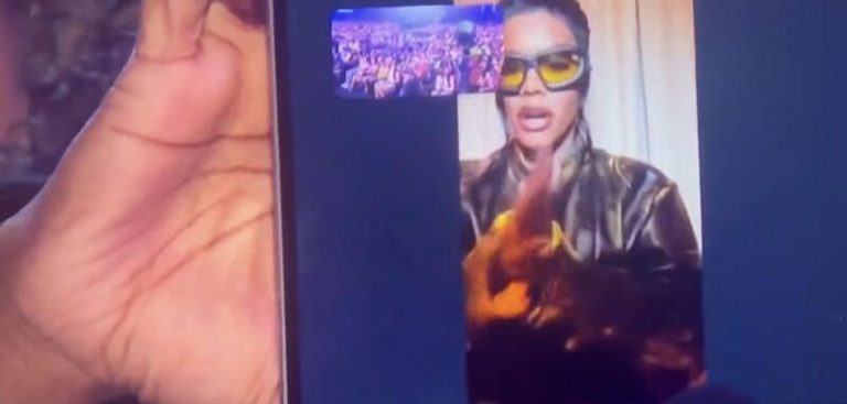Teyana Taylor's mother FaceTimes her during win at BET Awards