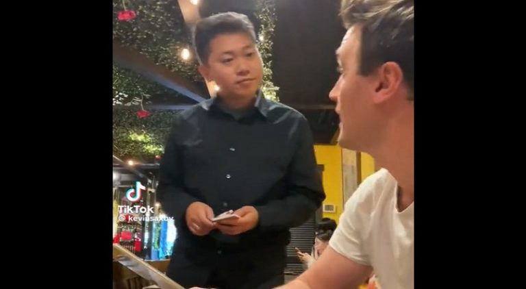 White man shocks Chinese man in restaurant by speaking Chinese
