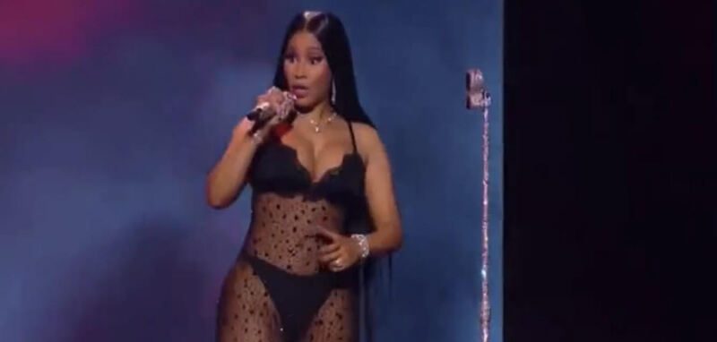 Nicki Minaj performs new song from "Pink Friday 2" album at VMAs