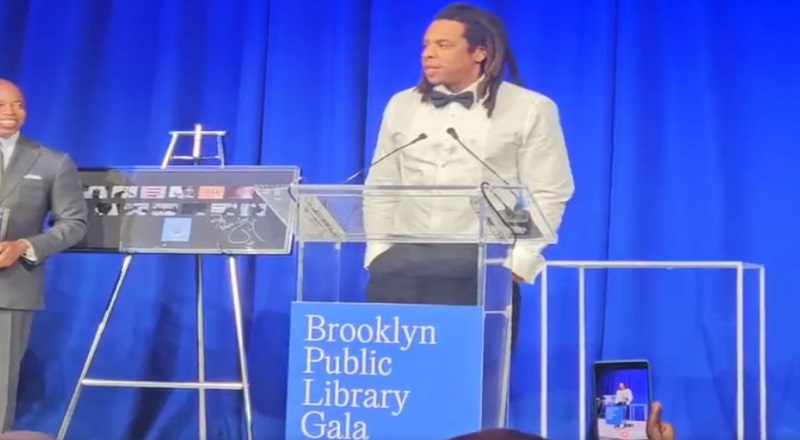 Jay-Z shouts out cousin during speech after $4800 backlash